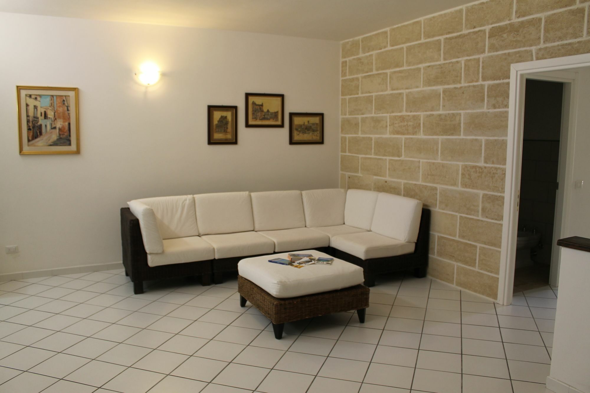 16 Pini * Lecce